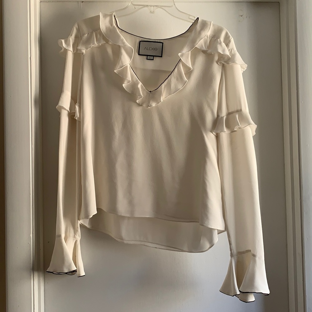 Excellent condition Alexis white ruffle blouse